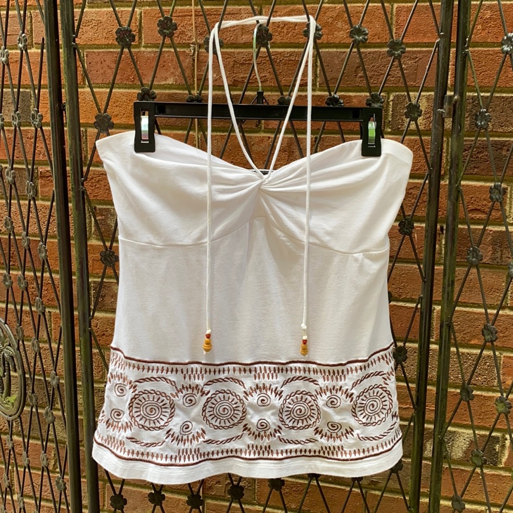 *Great condition* halter top w/laces around neck
